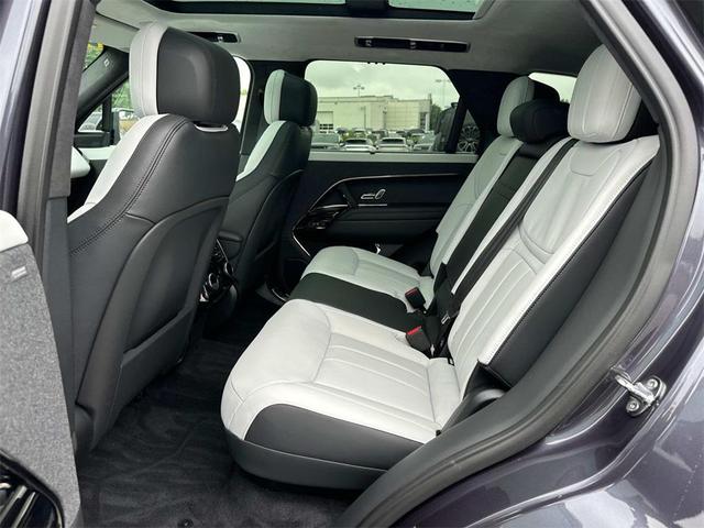 Photo of 2025 Gray Land Rover Range Rover Sport