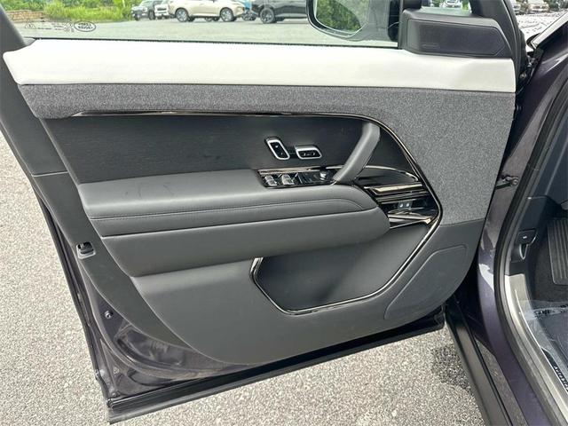 Photo of 2025 Gray Land Rover Range Rover Sport