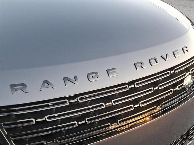 Photo of 2025 Carpathian Grey Premium Metallic Land Rover Range Rover Sport