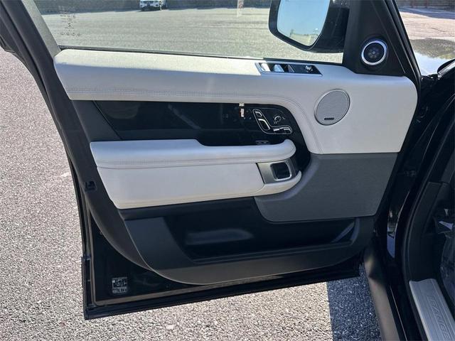 Photo of 2021 Gray Land Rover Range Rover