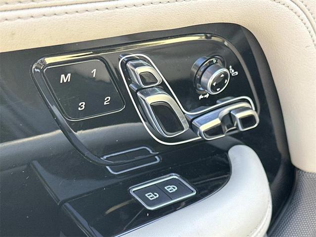 Photo of 2021 Gray Land Rover Range Rover