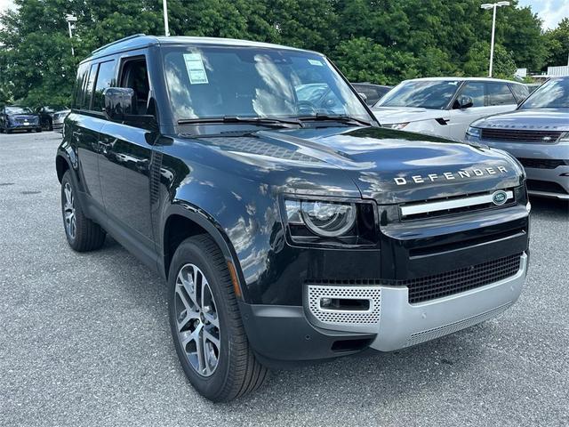 Photo of 2025 Santorini Black Metallic Land Rover Defender