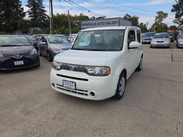 Photo of 2010 White Pearl Nissan Cube