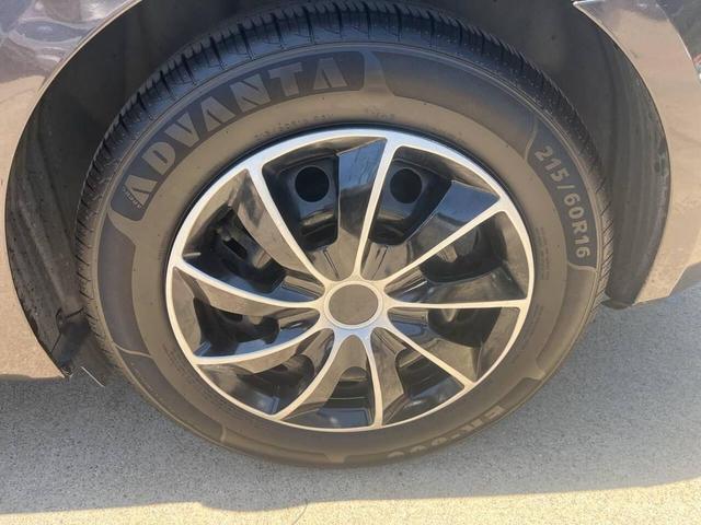 Photo of 2014 Black Granite Metallic Chevrolet Cruze
