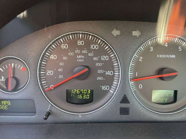 Photo of 2007 Silver Metallic Volvo V70