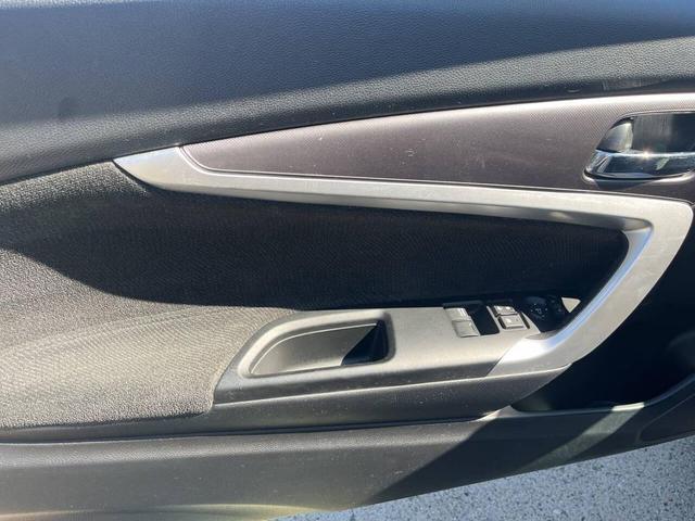 Photo of 2013 Alabaster Silver Metallic Honda Accord