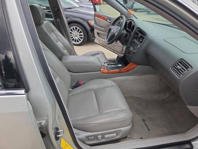 Photo of 2003 Millennium Silver Metallic Lexus GS 300