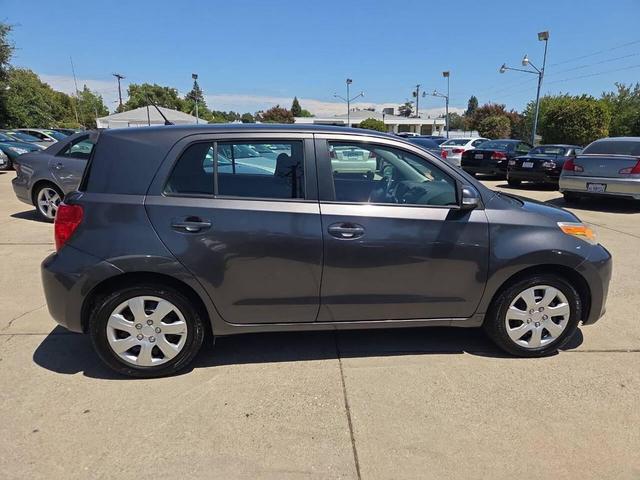 Photo of 2010 Magnetic Gray Metallic Scion xD