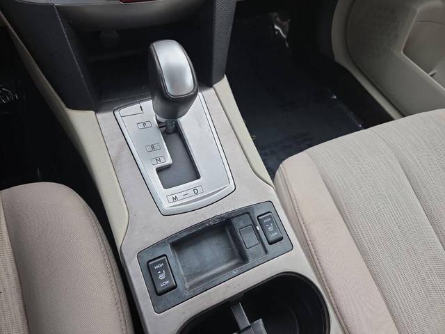 Photo of 2014 Satin White Pearl Subaru Outback