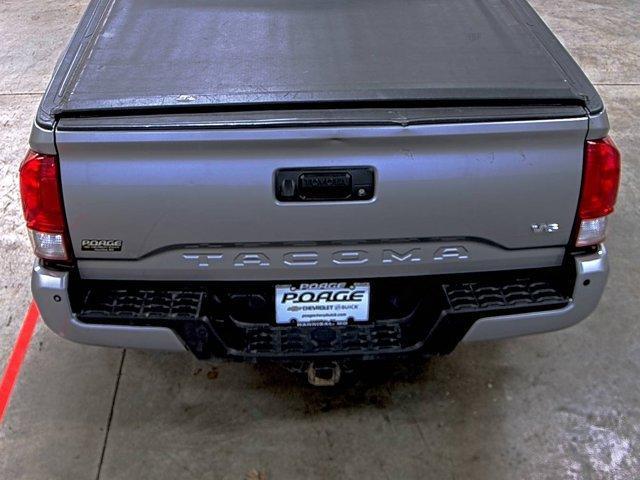 Photo of 2016 Magnetic Gray Metallic Toyota Tacoma