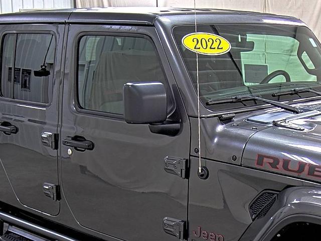 Photo of 2022 Granite Crystal Clearcoat Metallic Jeep Gladiator