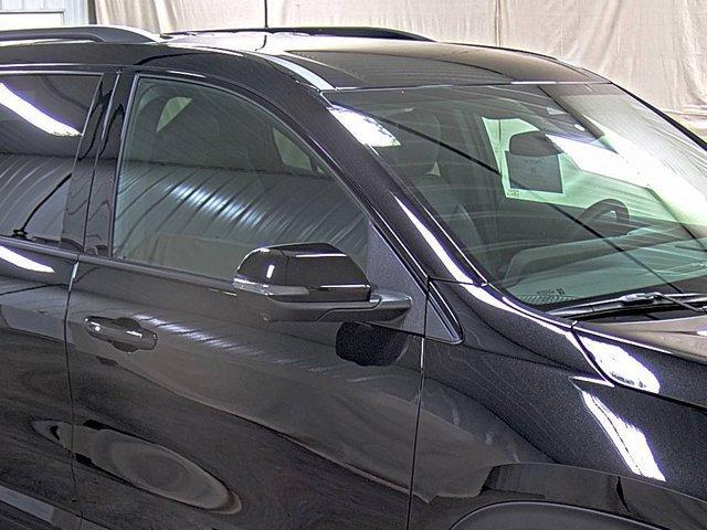 Photo of 2025 Mosaic Black Metallic Chevrolet Traverse