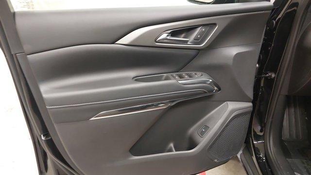 Photo of 2025 Mosaic Black Metallic Chevrolet Traverse