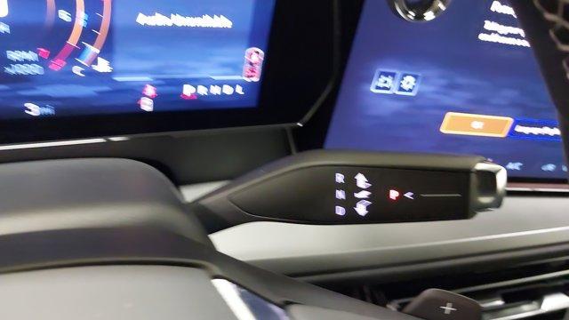 Photo of 2025 Mosaic Black Metallic Chevrolet Traverse