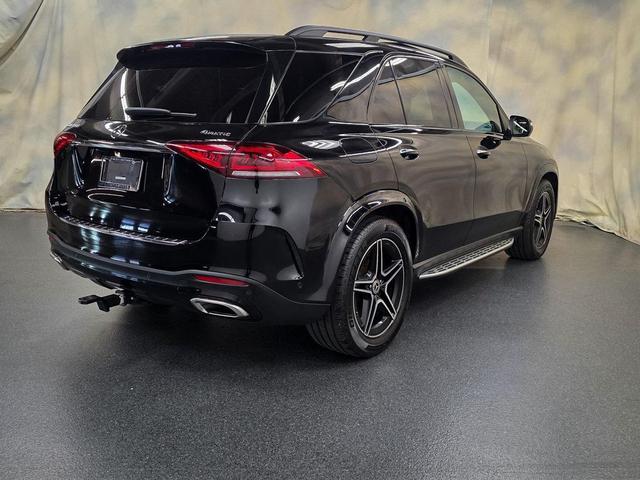 Photo of 2022 Black Mercedes-Benz GLE 450