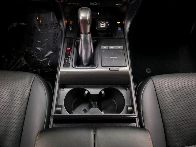 Photo of 2023 Atomic Silver Lexus GX 460