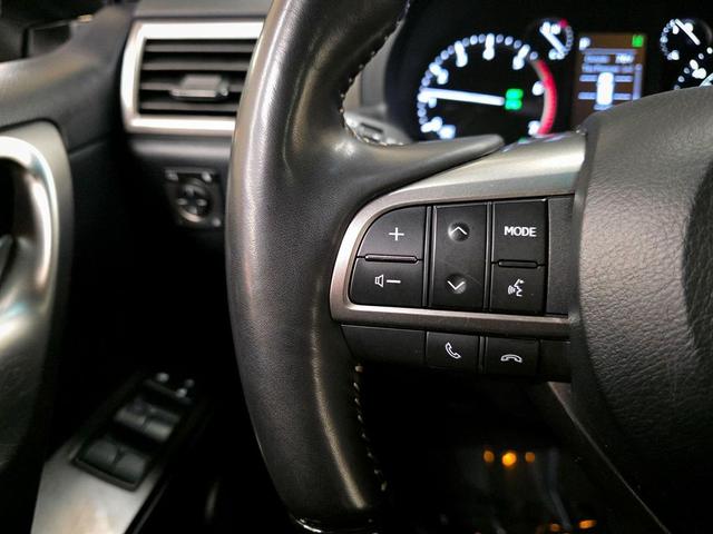 Photo of 2023 Atomic Silver Lexus GX 460
