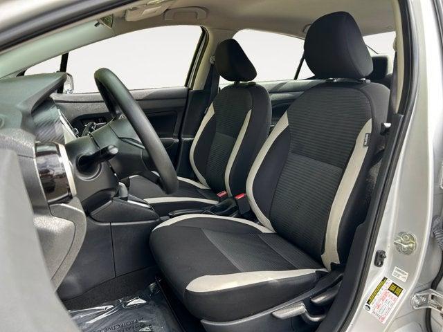 Photo of 2021 Brilliant Silver Metallic Nissan Versa