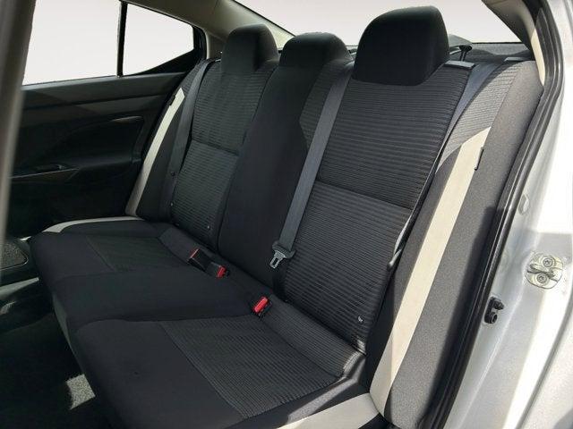 Photo of 2021 Brilliant Silver Metallic Nissan Versa