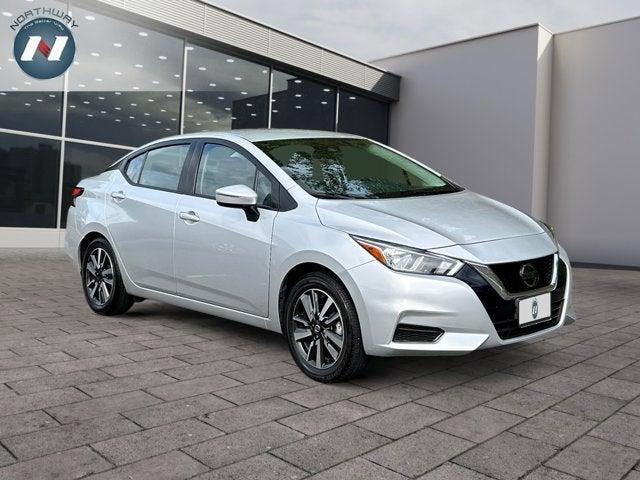 Photo of 2021 Brilliant Silver Metallic Nissan Versa