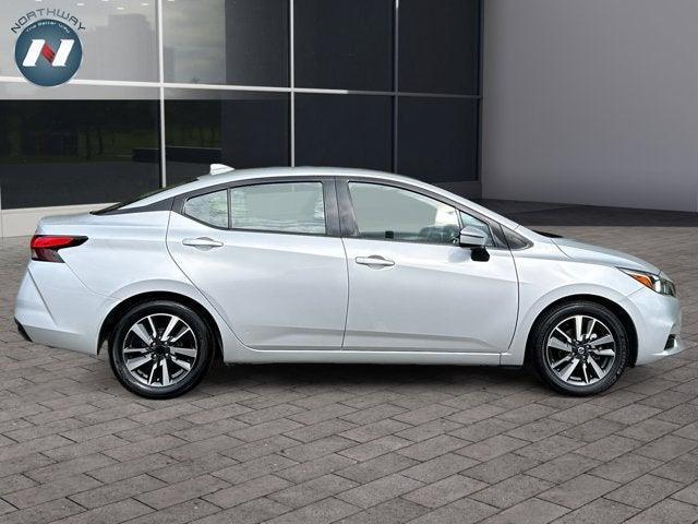 Photo of 2021 Brilliant Silver Metallic Nissan Versa