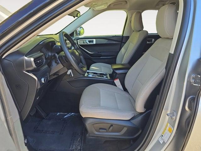 Photo of 2020 Silver Metallic Ford Explorer