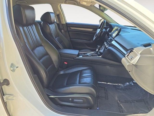 Photo of 2022 Platinum White Pearl Honda Accord