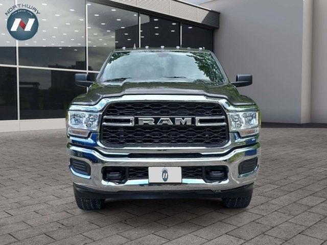 Photo of 2022 Granite Crystal Clearcoat Metallic RAM 2500