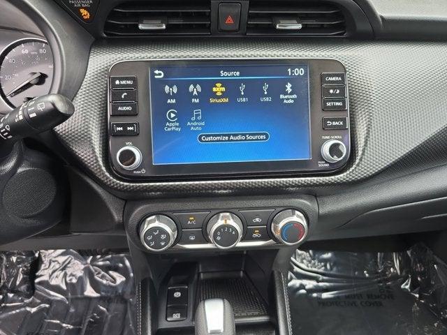 Photo of 2024 Scarlet Ember Nissan Kicks