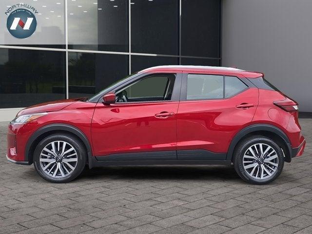 Photo of 2024 Scarlet Ember Nissan Kicks