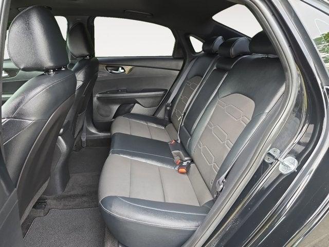 Photo of 2022 Aurora Black Kia Forte