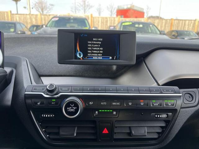 Photo of 2018 Capparis White w/BMW i Frozen Blue Accent BMW i3
