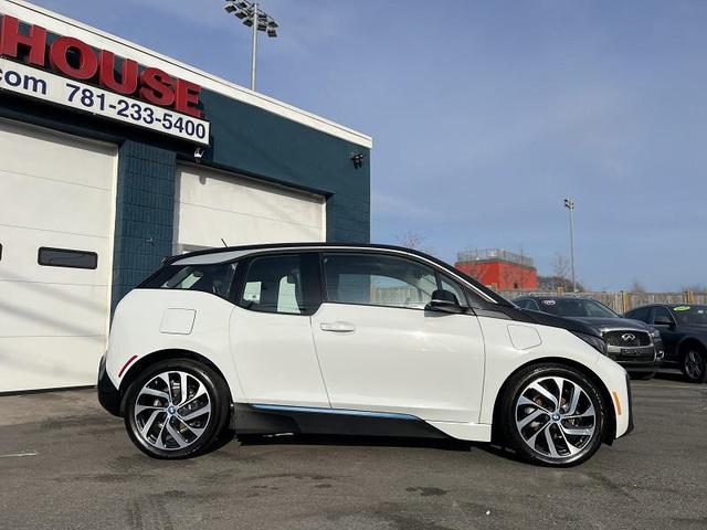 Photo of 2018 Capparis White w/BMW i Frozen Blue Accent BMW i3