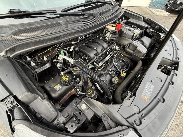Photo of 2019 Agate Black Metallic Ford Explorer
