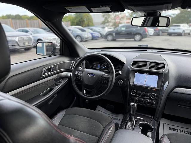 Photo of 2019 Agate Black Metallic Ford Explorer