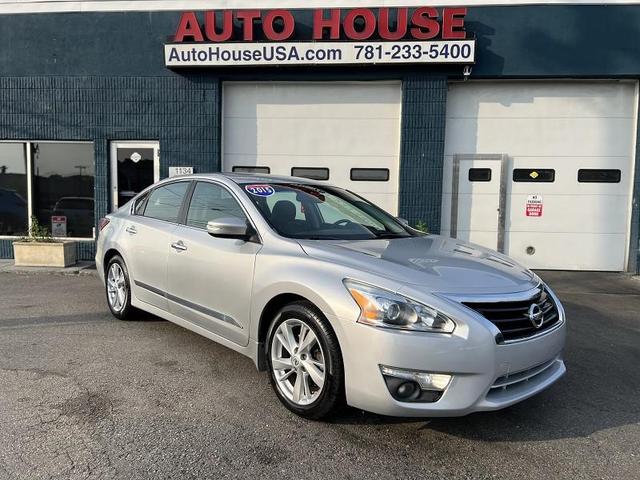 Photo of 2015 Brilliant Silver Nissan Altima