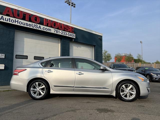 Photo of 2015 Brilliant Silver Nissan Altima
