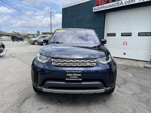 Photo of 2017 Loire Blue Metallic Land Rover Discovery