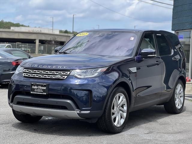 Photo of 2017 Loire Blue Metallic Land Rover Discovery