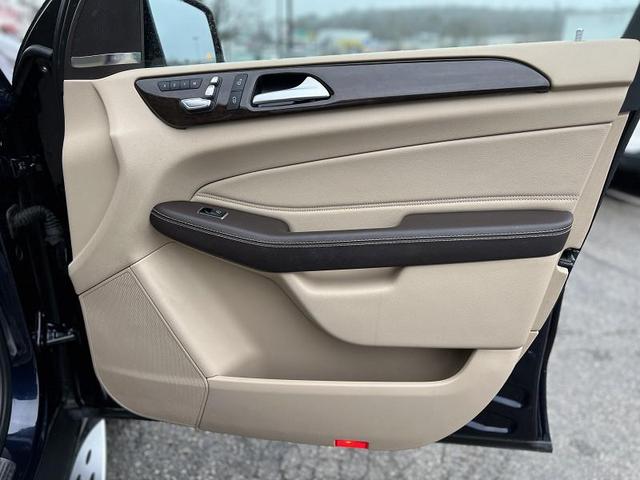 Photo of 2018 BLUE Mercedes-Benz GLS 450