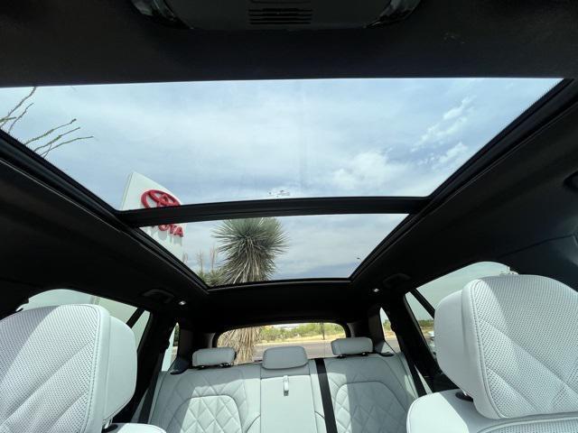 Photo of 2024 Brooklyn Grey Metallic BMW X5 PHEV