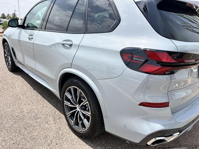 Photo of 2024 Brooklyn Grey Metallic BMW X5 PHEV