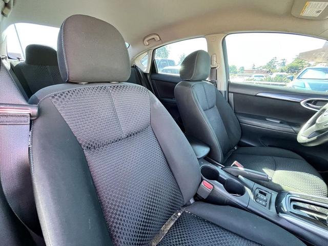 Photo of 2019 Super Black Nissan Sentra