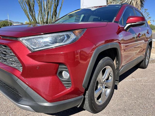 Photo of 2019 Ruby Flare Pearl Toyota RAV4 Hybrid