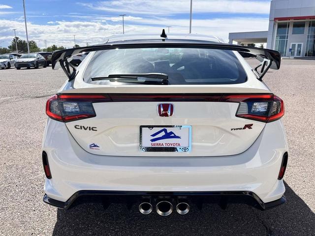 Photo of 2025 Championship White Honda Civic Type R