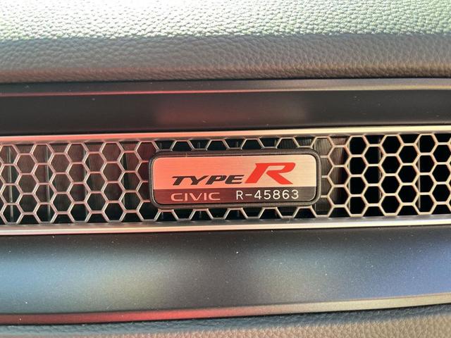 Photo of 2025 Championship White Honda Civic Type R