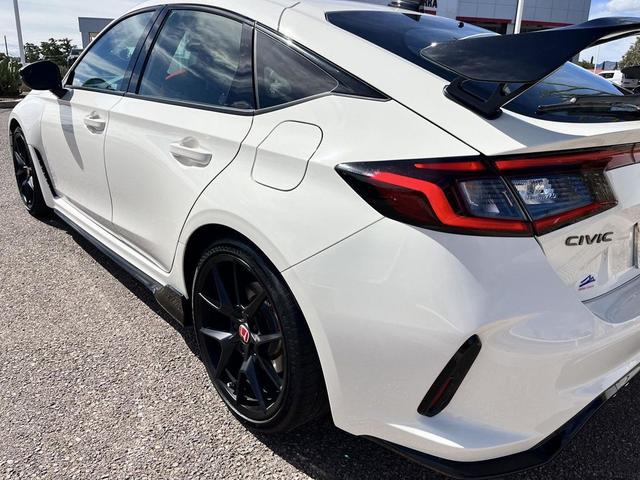 Photo of 2025 Championship White Honda Civic Type R