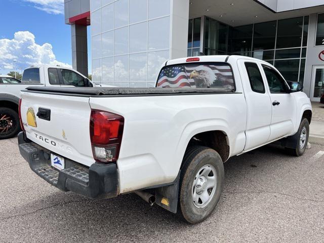 Photo of 2018 Super White Toyota Tacoma