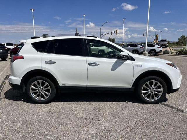 Photo of 2018 Blizzard Pearl Toyota RAV4 Hybrid