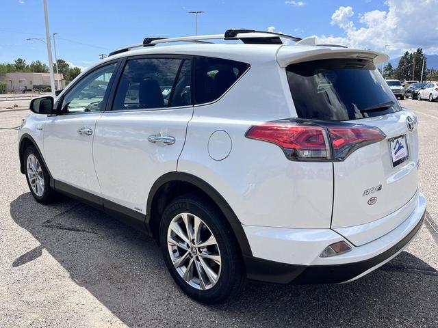 Photo of 2018 Blizzard Pearl Toyota RAV4 Hybrid